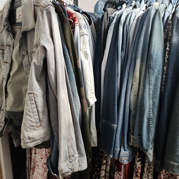 Meet your Posher, Kelli.. - Picture 3 of 5